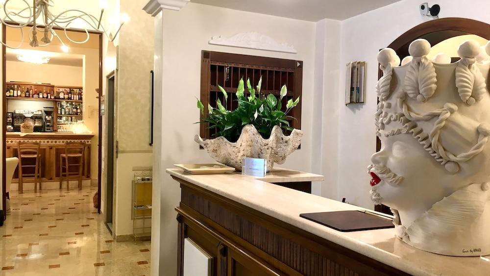 Hotel Olimpia Форте дей Марми Екстериор снимка