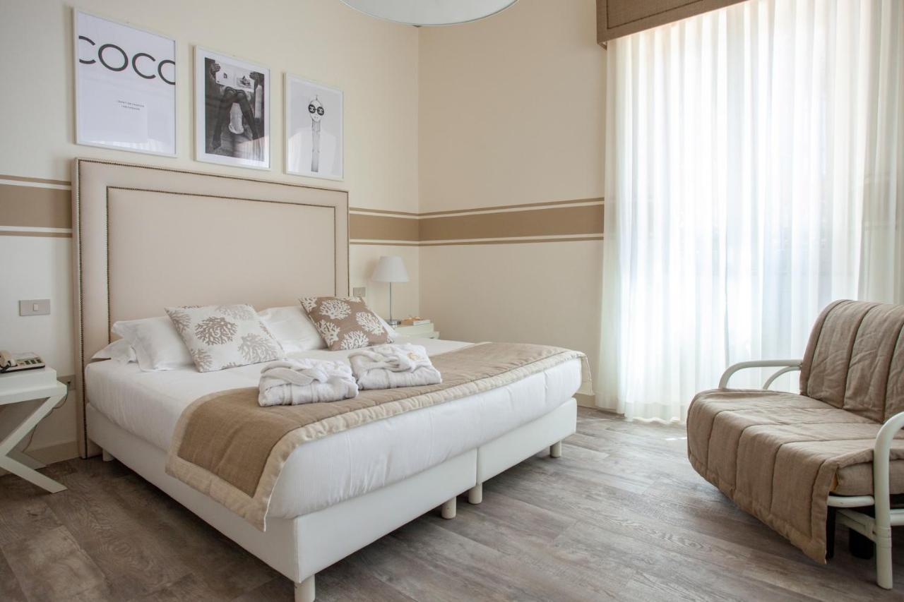 Hotel Olimpia Форте дей Марми Екстериор снимка