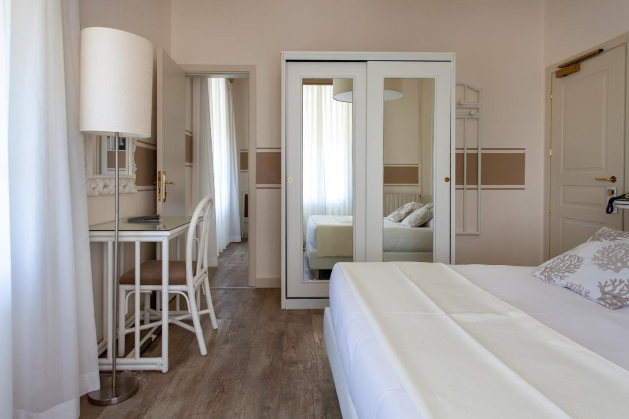 Hotel Olimpia Форте дей Марми Екстериор снимка