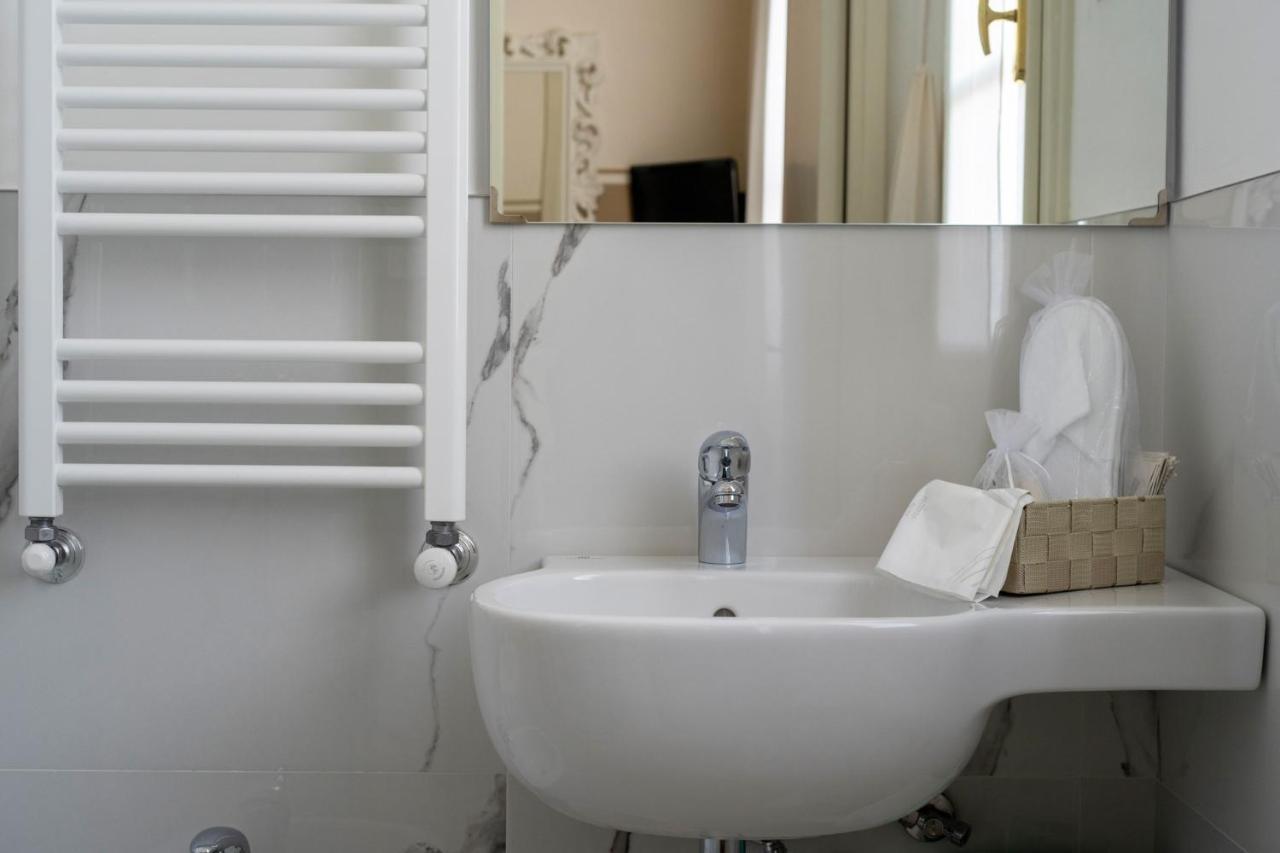 Hotel Olimpia Форте дей Марми Екстериор снимка
