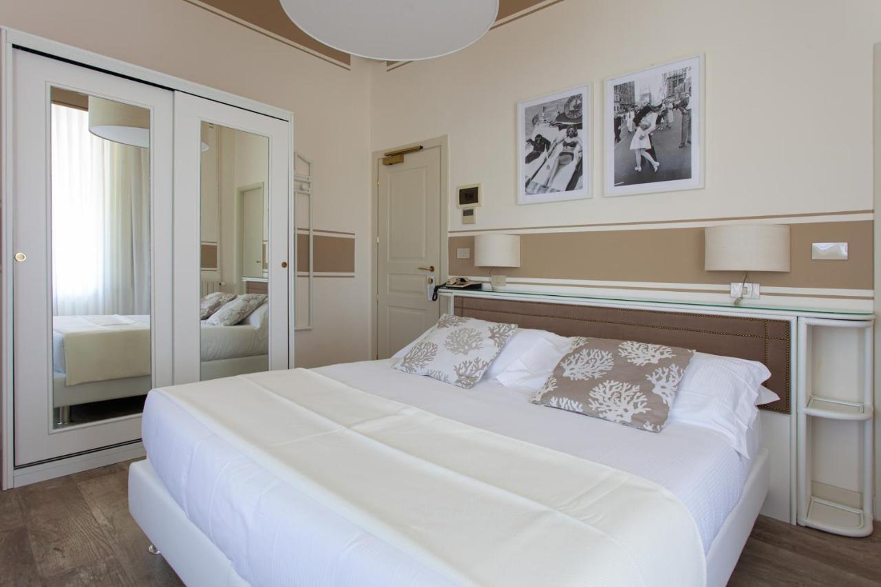 Hotel Olimpia Форте дей Марми Екстериор снимка
