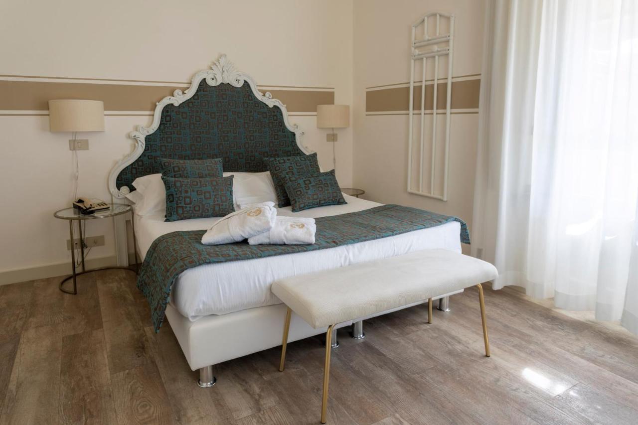 Hotel Olimpia Форте дей Марми Екстериор снимка
