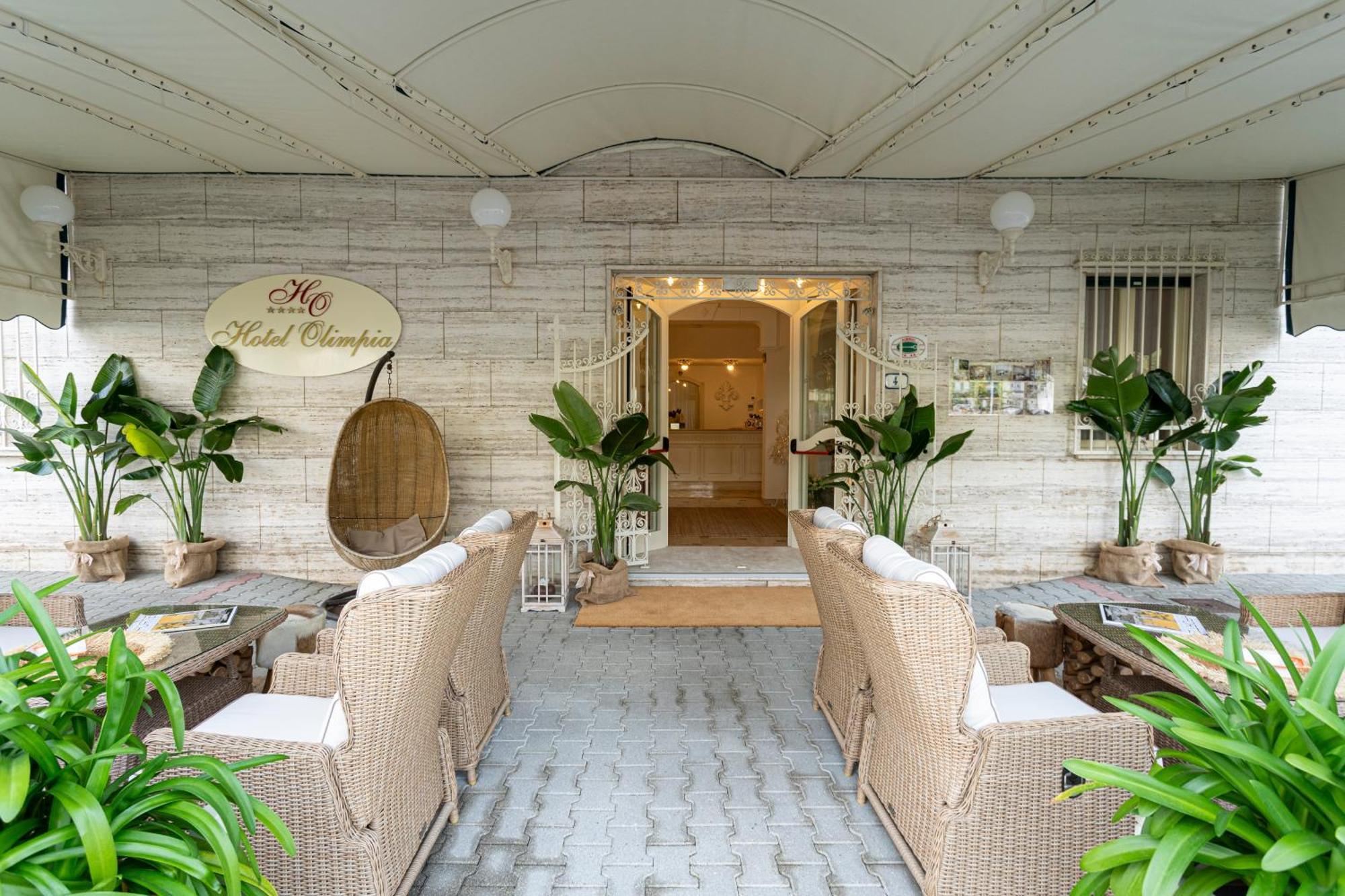 Hotel Olimpia Форте дей Марми Екстериор снимка